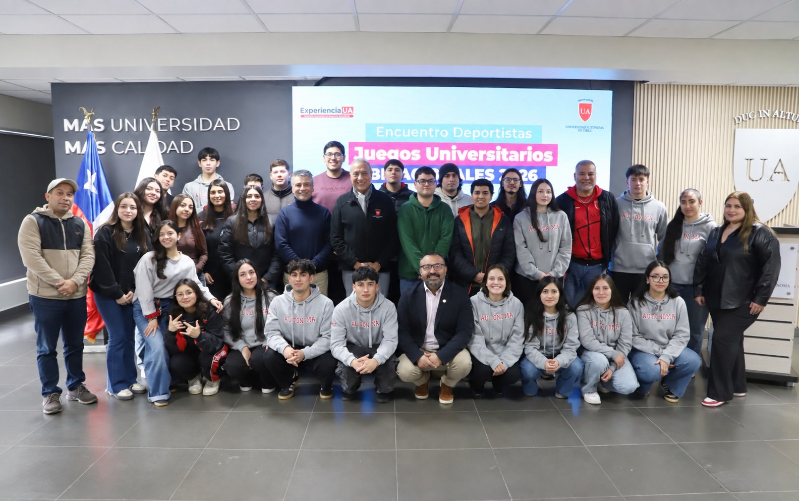 FOTO encuentro jugadores ua binacionales 1