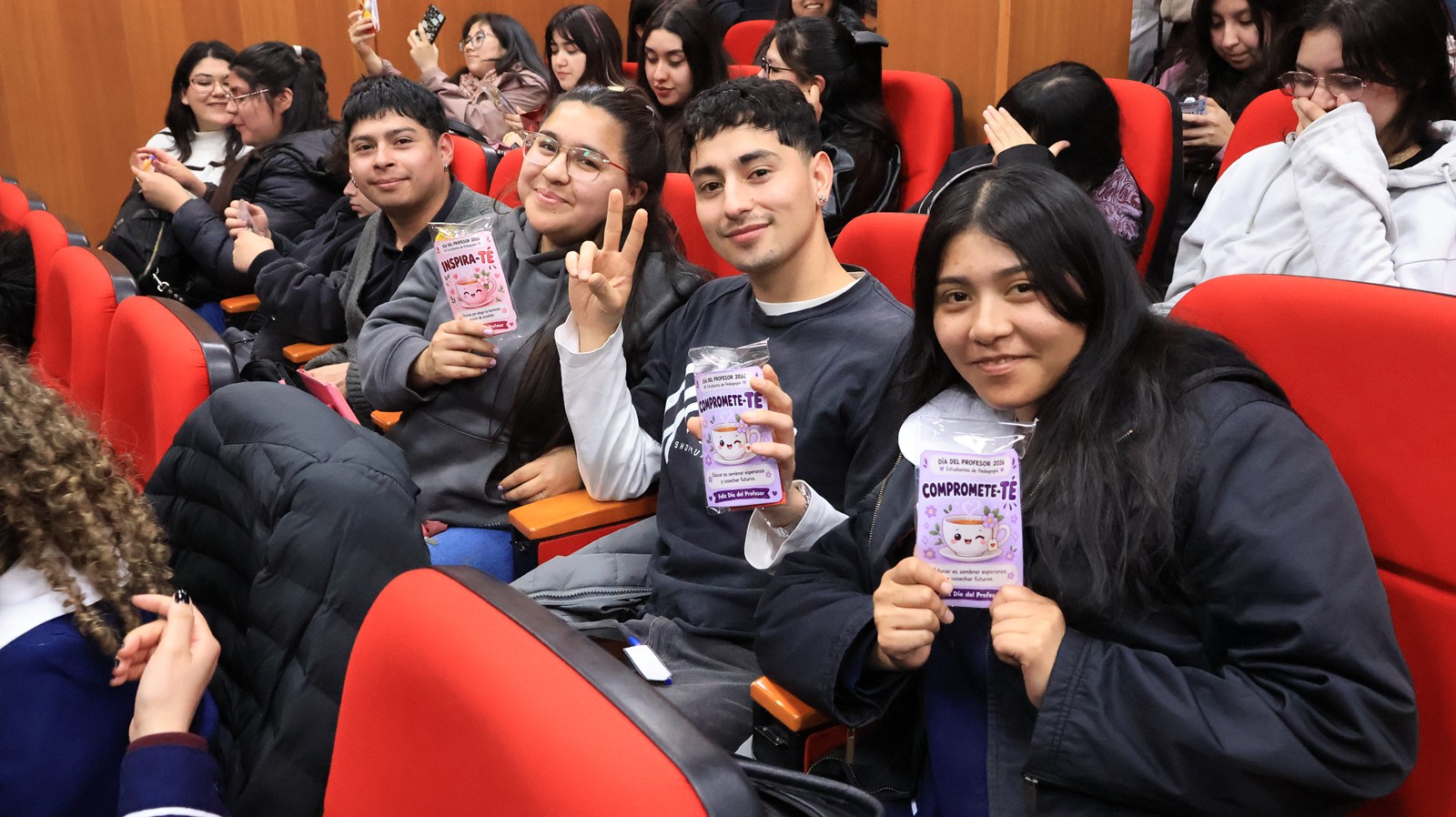 FOTO reconocimiento a docentes 5