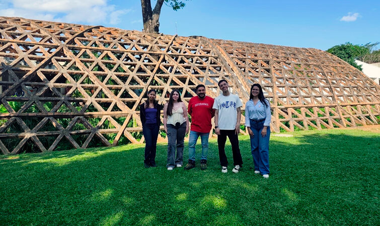 Becas Globales UA: estudiantes y titulados de la Universidad Autónoma de Chile enriquecen su formación con experiencia internacional en Paraguay